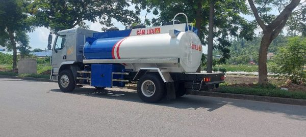 xe chở xăng dầu 11m3 Chenglong