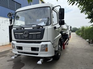 xitec phun nước rửa đường 9m3 dongfeng