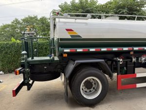 xitec phun nước rửa đường 9m3 dongfeng